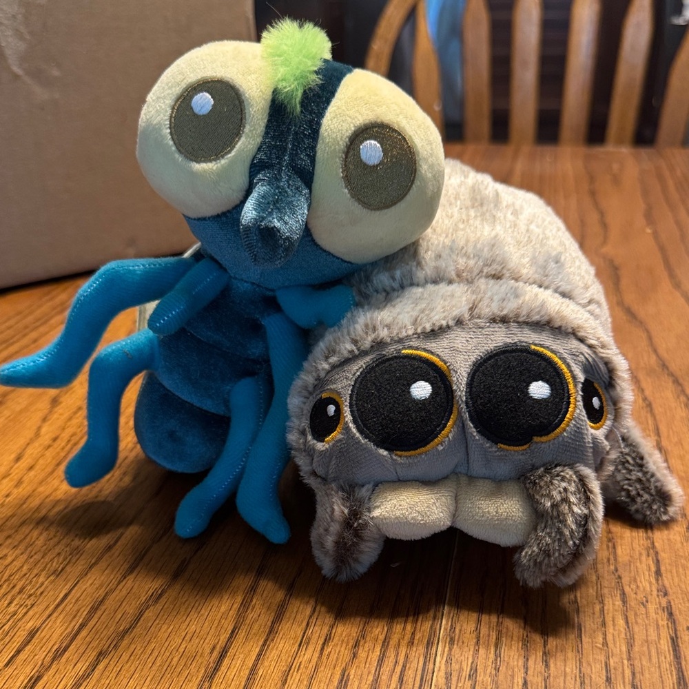 Lucas the Spider and Finley